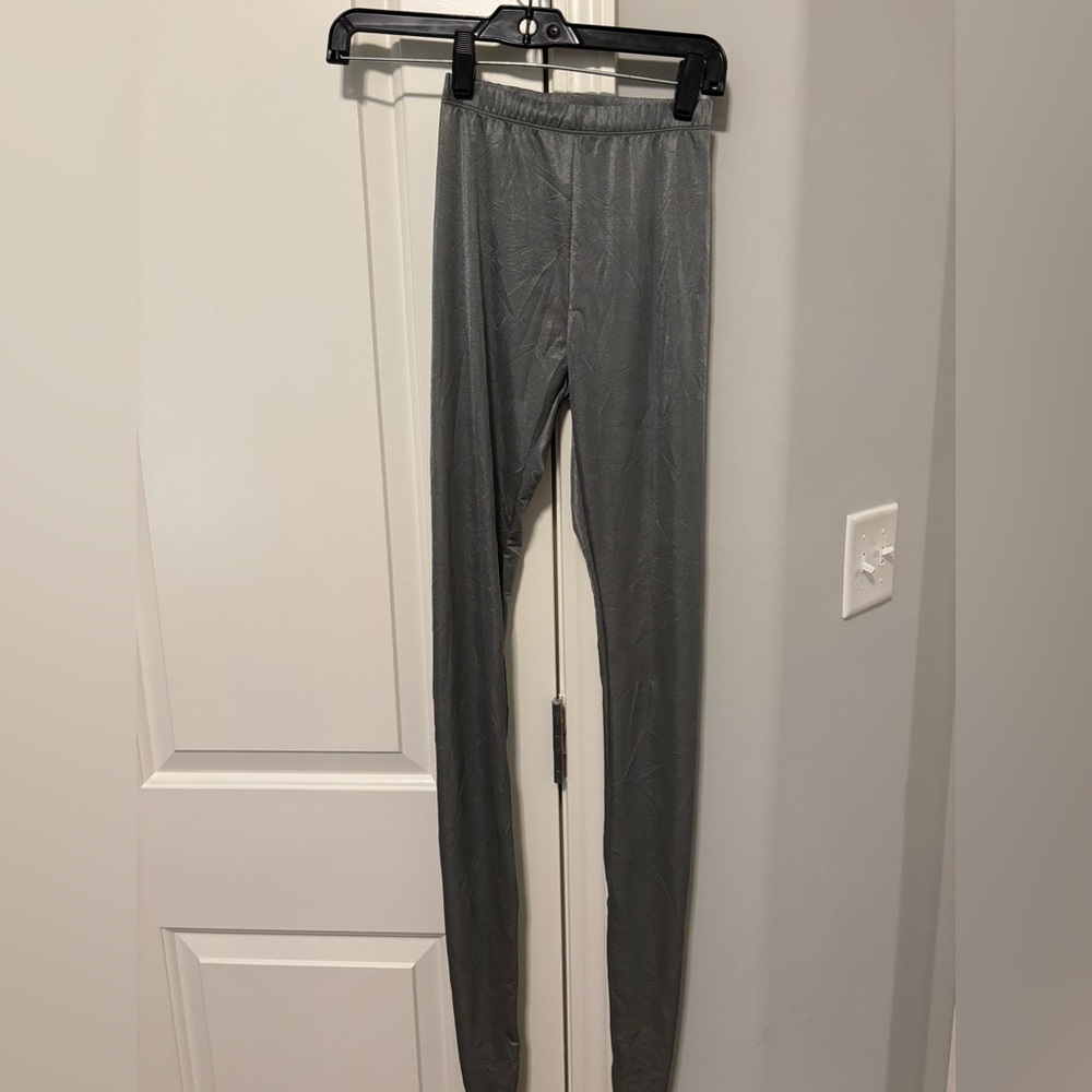 SKIMS NWT Glissenette Footed Leggings in the color Thunder Grey size XXS - Picture 5 of 12